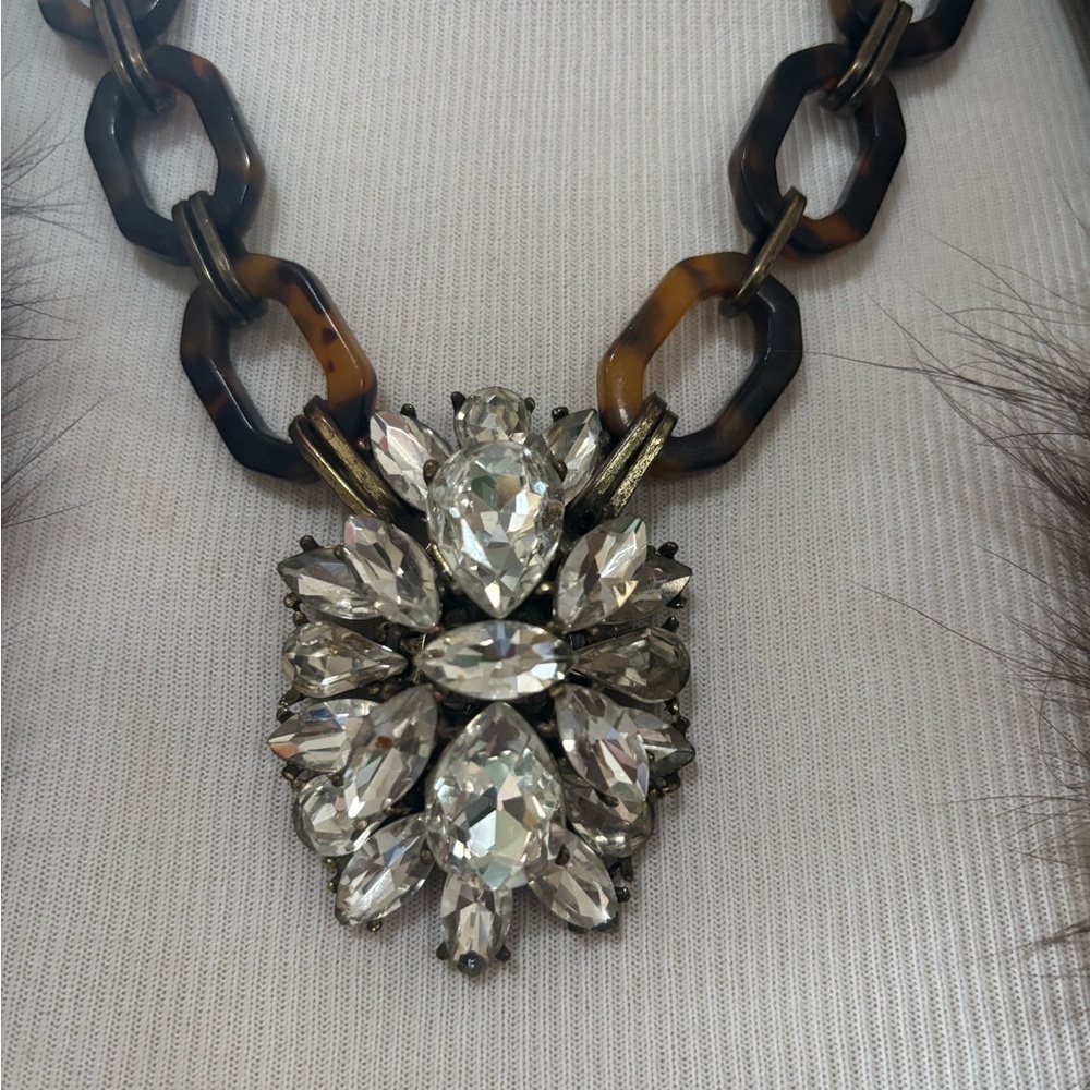 โจ Stunning J.Crew Tortoise & Crystal Statement Necklace โจ - Picture 2 of 4